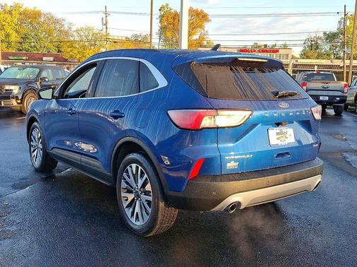 2022 Ford Escape Titanium