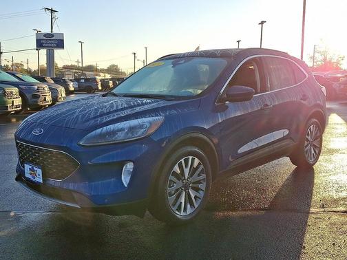 2022 Ford Escape Titanium