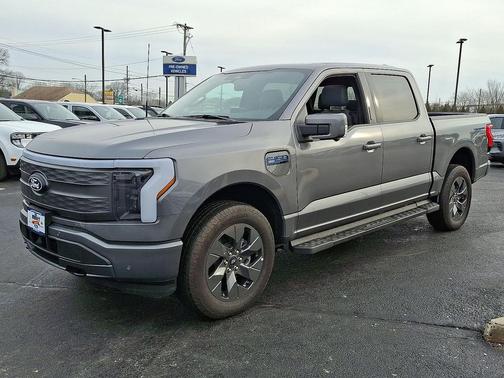 2024 Ford F-150 Lightning LARIAT