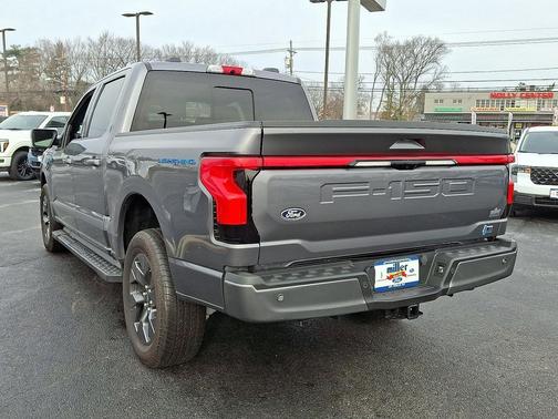 2024 Ford F-150 Lightning LARIAT