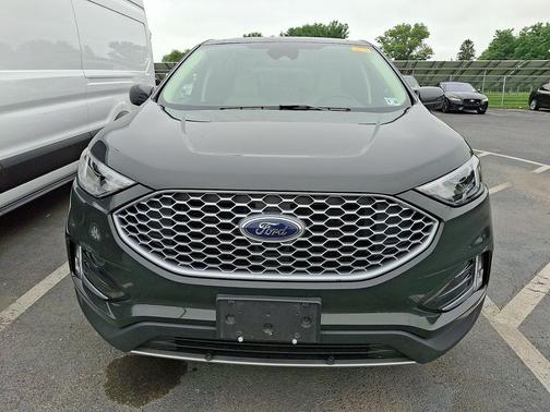 Forged Green Metallic 2023 Ford Edge SEL