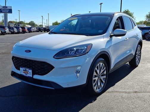 2022 Ford Escape Titanium