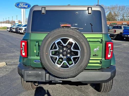 Green Metallic 2025 Ford Bronco Outer Banks