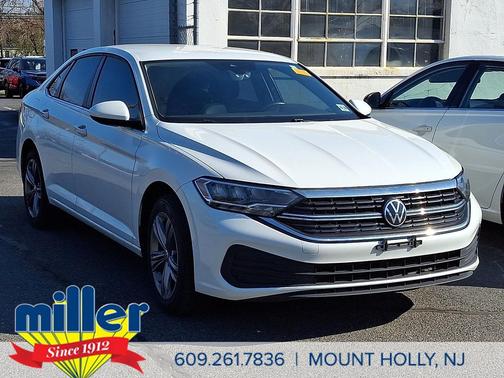 Opal White Pearl 2023 Volkswagen Jetta 1.5T SE