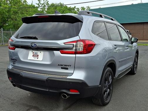 Ice Silver Metallic 2025 Subaru Ascent Onyx Edition Touring 7-Passenger