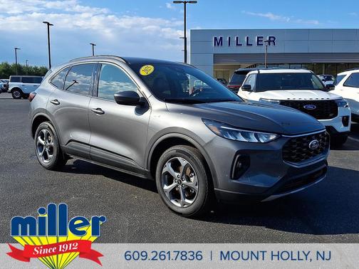 Gray Metallic 2025 Ford Escape ST-Line Select