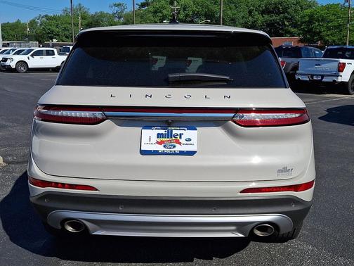 Ceramic Pearl Metallic Tinted Clearcoat 2023 Lincoln Corsair Standard