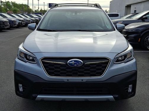 Ice Silver Metallic 2022 Subaru Outback Limited