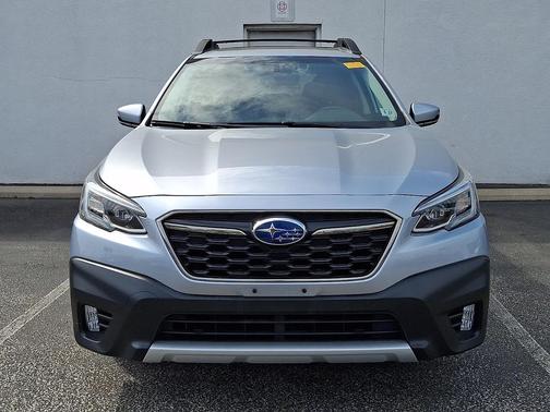 Ice Silver Metallic 2022 Subaru Outback Limited