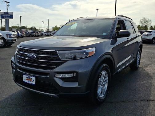 Carbonized Gray Metallic 2022 Ford Explorer XLT
