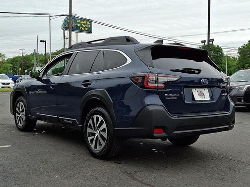 Cosmic Blue Pearl 2025 Subaru Outback Premium