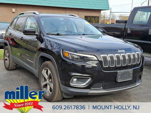 Diamond Black Crystal Pearlcoat 2019 Jeep Cherokee Limited