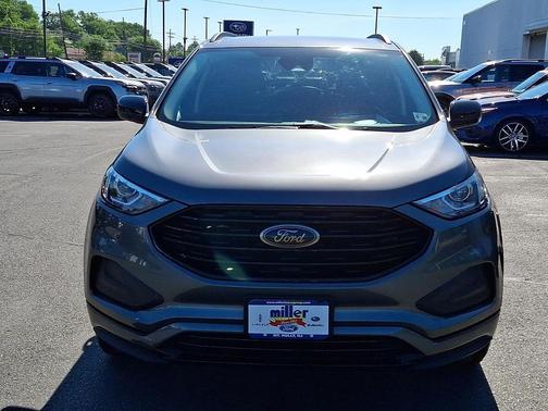 Carbonized Gray Metallic 2022 Ford Edge SE