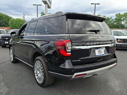 Black Metallic 2023 Ford Expedition Limited