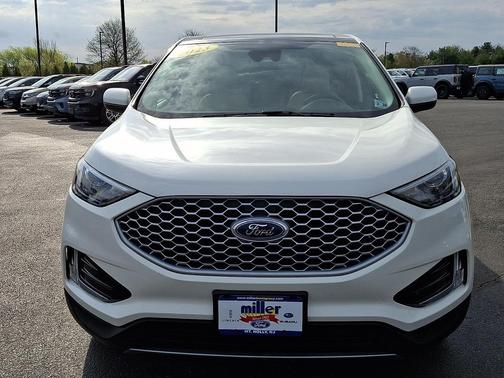 White Metallic 2023 Ford Edge SEL