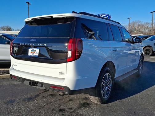 2025 Ford Expedition Active