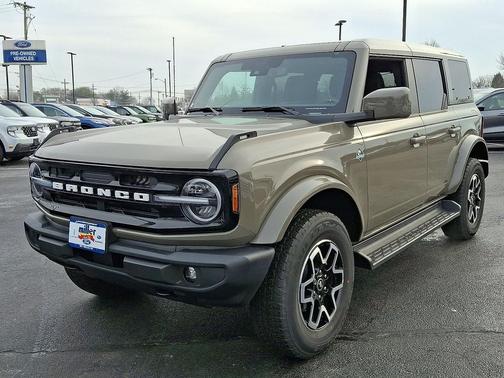 2025 Ford Bronco Outer Banks
