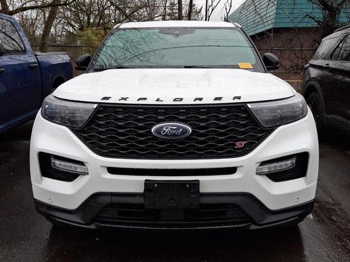 Star White Metallic Tri-Coat 2023 Ford Explorer ST