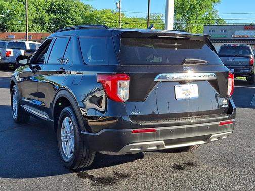 Agate Black Metallic 2023 Ford Explorer XLT