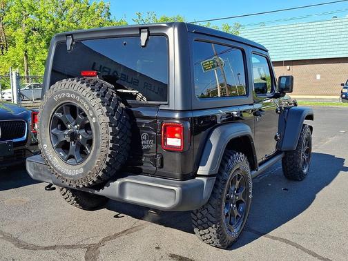 Black Clearcoat 2022 Jeep Wrangler Willys