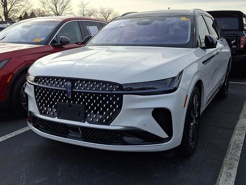 2025 Lincoln Nautilus Reserve