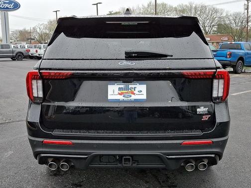 Black Metallic 2025 Ford Explorer ST