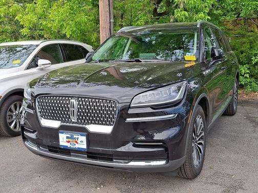 Infinite Black Metallic Clearcoat 2023 Lincoln Aviator Standard AWD
