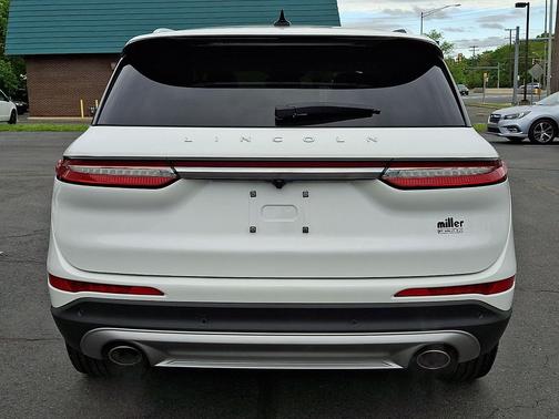 Pristine White Metallic Tri-Coat 2022 Lincoln Corsair Standard