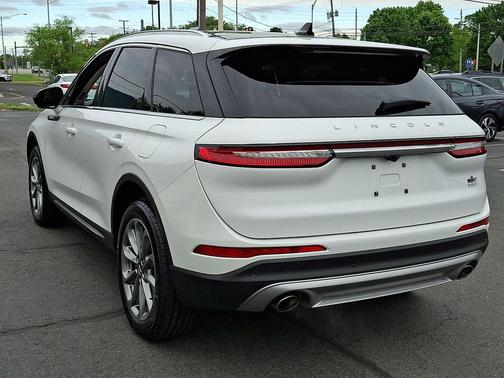 Pristine White Metallic Tri-Coat 2022 Lincoln Corsair Standard