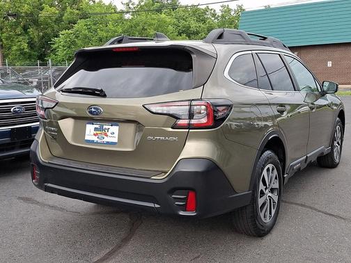 Green Metallic 2021 Subaru Outback Premium