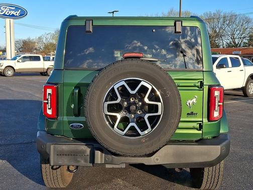 Green Metallic 2025 Ford Bronco Outer Banks