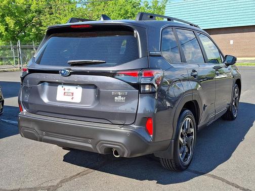 Magnetite Gray Metallic 2025 Subaru Forester Hybrid Limited