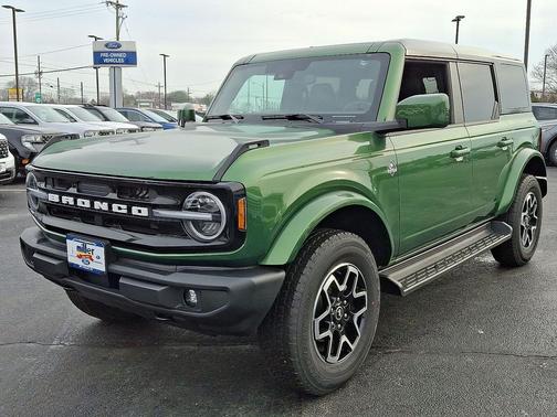 2025 Ford Bronco Outer Banks