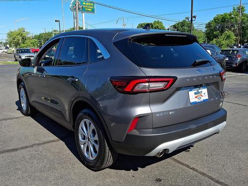 Carbonized Gray Metallic 2023 Ford Escape Active
