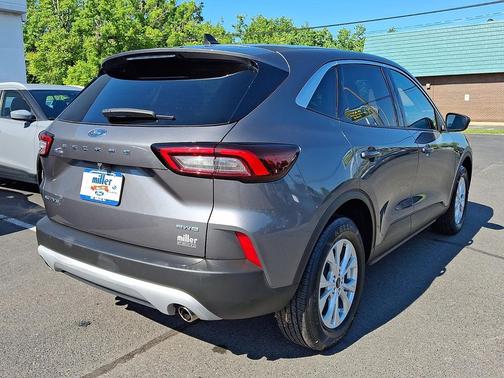 Carbonized Gray Metallic 2023 Ford Escape Active