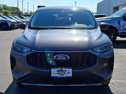 Carbonized Gray Metallic 2023 Ford Escape Active