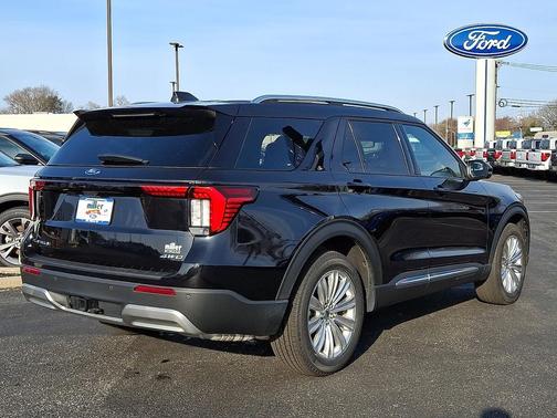 Black Metallic 2025 Ford Explorer Platinum