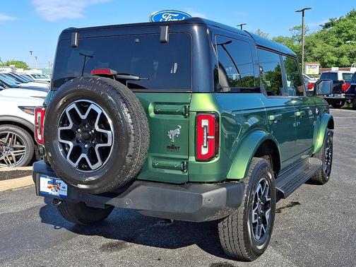 Green Metallic 2025 Ford Bronco Outer Banks
