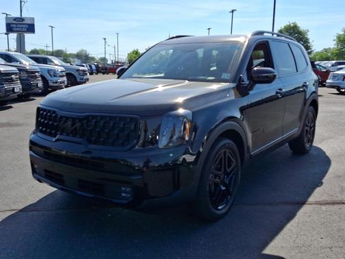 Ebony Black 2025 Kia Telluride SX Prestige X-Line
