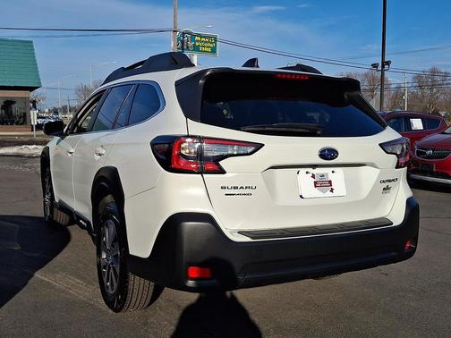 2025 Subaru Outback Premium