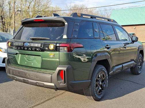 Deep Emerald Green Pearl 2026 Subaru Outback Wilderness