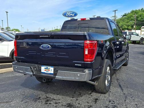Antimatter Blue Metallic 2022 Ford F-150 XLT
