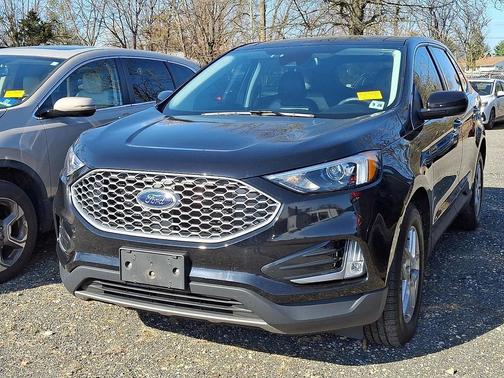 Agate Black Metallic 2024 Ford Edge SEL