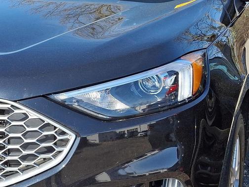 Agate Black Metallic 2024 Ford Edge SEL