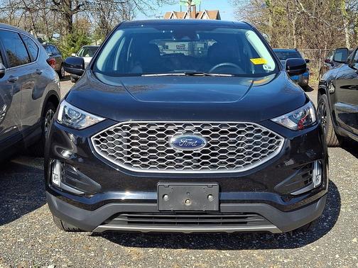 Agate Black Metallic 2024 Ford Edge SEL