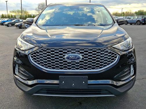 Agate Black Metallic 2024 Ford Edge SEL