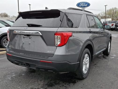 Carbonized Gray Metallic 2024 Ford Explorer XLT