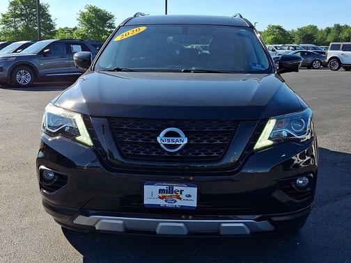 Magnetic Black Pearl 2020 Nissan Pathfinder SL 4WD