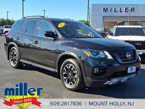 Magnetic Black Pearl 2020 Nissan Pathfinder SL 4WD