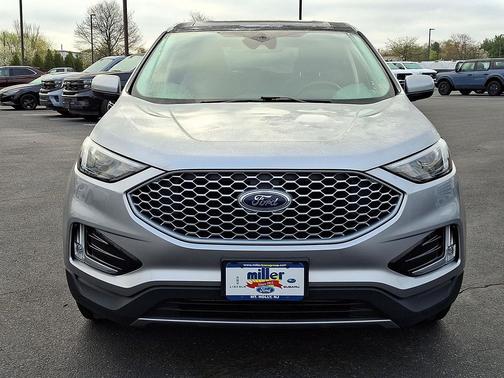 Iconic Silver Metallic 2023 Ford Edge SEL